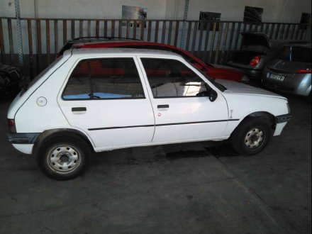 Vehiculo en el desguace: PEUGEOT 205 BERLINA 1.4 Mito