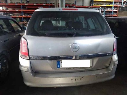 Vehiculo en el desguace: OPEL ASTRA H CARAVAN Elegance