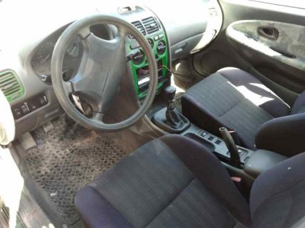 Vehiculo en el desguace: MITSUBISHI CARISMA BERINA 5 (DA0) 1600 GLX