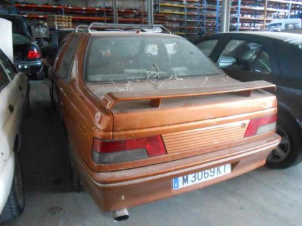 Vehiculo en el desguace: PEUGEOT 405 BERLINA Clim