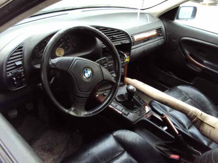 Vehiculo en el desguace: BMW SERIE 3 BERLINA (E36) 328i