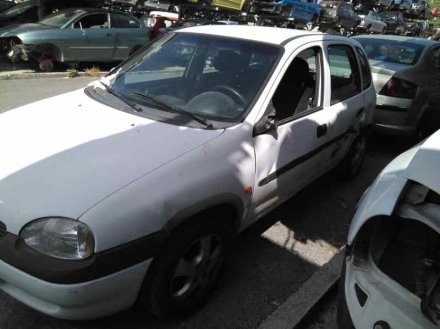 Vehiculo en el desguace: OPEL CORSA B Top (E)