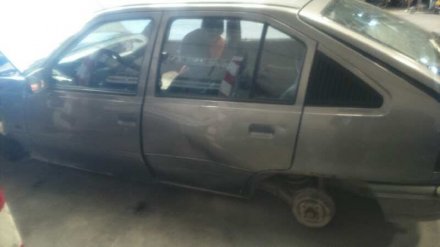 Vehiculo en el desguace: OPEL KADETT E GL Berlina