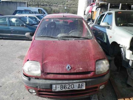 Vehiculo en el desguace: RENAULT CLIO II FASE I (B/CBO) 1.9 D