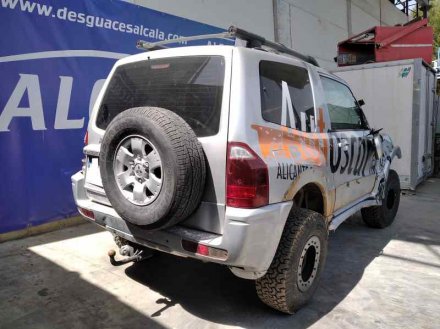 Vehiculo en el desguace: MITSUBISHI MONTERO (V60/V70) 3.2 DI-D GLS Kaiteki (3-ptas.)