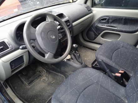 Vehiculo en el desguace: RENAULT CLIO II FASE I (B/CBO) 1.2 16V Alize
