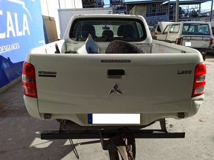 Vehiculo en el desguace: MITSUBISHI L 200 Basis Club Cab 4WD