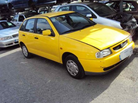 Vehiculo en el desguace: SEAT IBIZA (6K) Básico