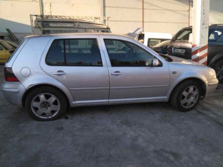 Vehiculo en el desguace: VOLKSWAGEN GOLF IV BERLINA (1J1) Básico