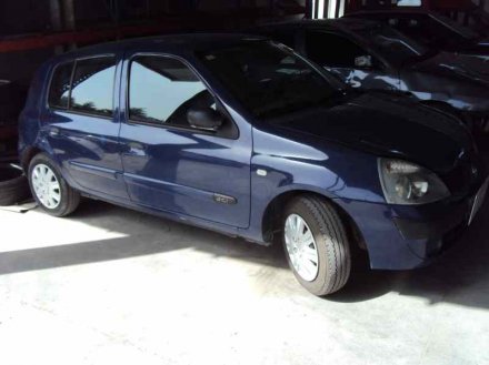 Vehiculo en el desguace: RENAULT CLIO II FASE II (B/CB0) Authentique