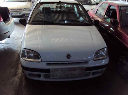 Vehiculo en el desguace: RENAULT CLIO I PHASE III 1.4 Limited