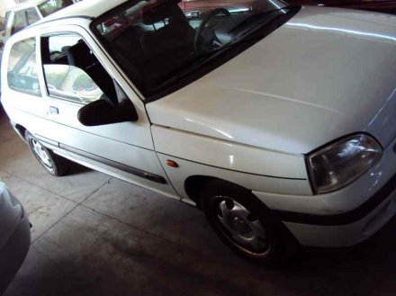 Vehiculo en el desguace: RENAULT CLIO I PHASE III 1.4 Limited