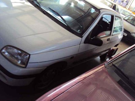 Vehiculo en el desguace: RENAULT CLIO I PHASE III 1.4 Limited