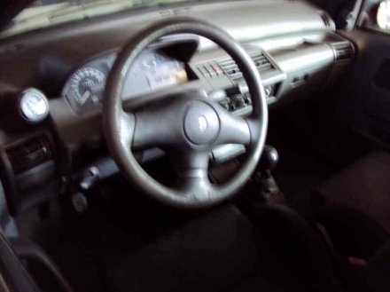 Vehiculo en el desguace: RENAULT CLIO I PHASE III 1.4 Limited