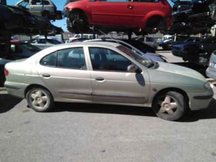 Vehiculo en el desguace: RENAULT MEGANE I CLASSIC (LA0) 1.9 dTi RN (LAON)