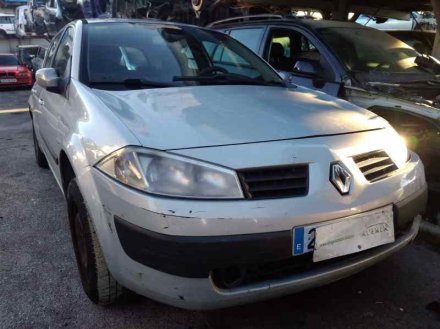 Vehiculo en el desguace: RENAULT MEGANE II BERLINA 5P Authentique