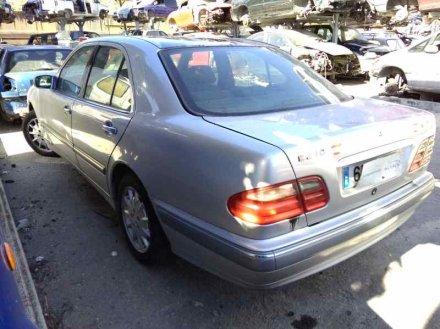 Vehiculo en el desguace: MERCEDES CLASE E (W210) BERLINA DIESEL 270 CDI (210.016)