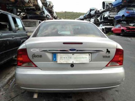 Vehiculo en el desguace: FORD FOCUS BERLINA (CAK) Ambiente