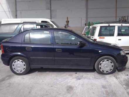 Vehiculo en el desguace: OPEL ASTRA G BERLINA Club