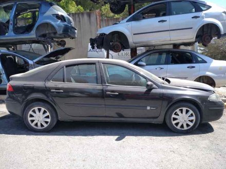 Vehiculo en el desguace: RENAULT LAGUNA II (BG0) Authentique