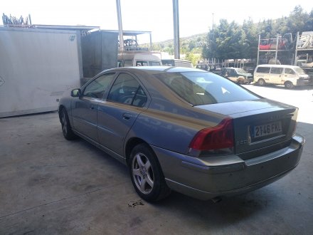 Vehiculo en el desguace: VOLVO S60 BERLINA 2.4 Diesel CAT
