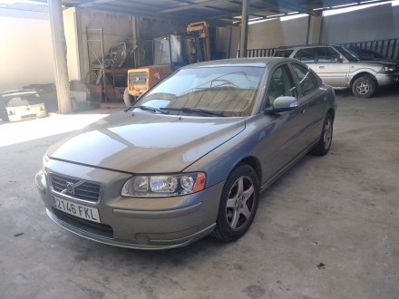 Vehiculo en el desguace: VOLVO S60 BERLINA 2.4 Diesel CAT