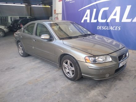 Vehiculo en el desguace: VOLVO S60 BERLINA 2.4 Diesel CAT