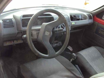 Vehiculo en el desguace: PEUGEOT 205 BERLINA 1.1 Mito