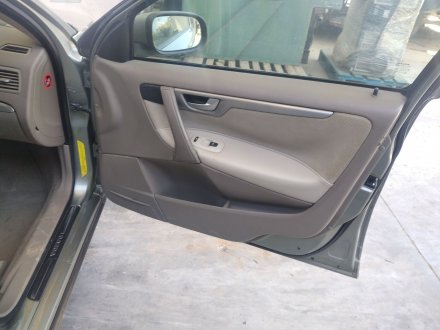 Vehiculo en el desguace: VOLVO S60 BERLINA 2.4 Diesel CAT