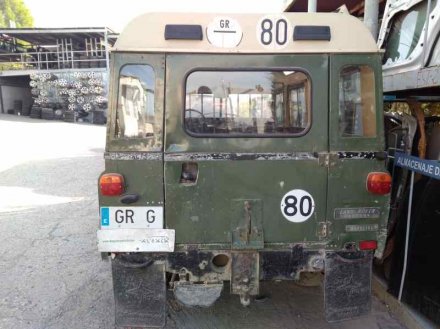 Vehiculo en el desguace: LAND ROVER SANTANA 109