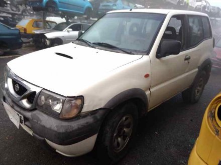 Vehiculo en el desguace: NISSAN TERRANO/TERRANO.II (R20) SE (3-ptas.)