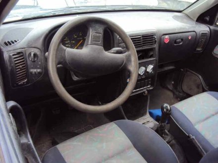 Vehiculo en el desguace: SEAT CORDOBA BERLINA (6K2) Dream (1997->)