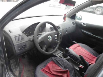 Vehiculo en el desguace: SKODA FABIA (6Y2/6Y3) Comfort