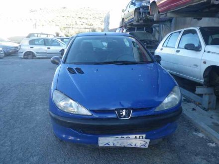 Vehiculo en el desguace: PEUGEOT 206 BERLINA X-Line