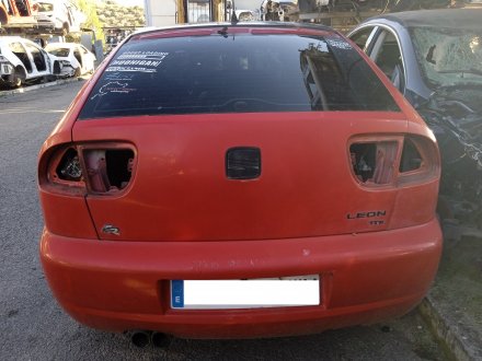 Vehiculo en el desguace: SEAT LEON (1M1) Signo