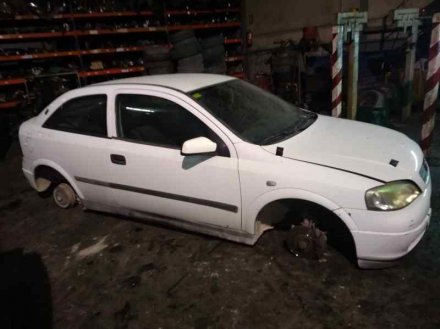 Vehiculo en el desguace: OPEL ASTRA G BERLINA Club