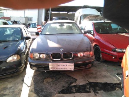 Vehiculo en el desguace: BMW SERIE 5 BERLINA (E39) 523i