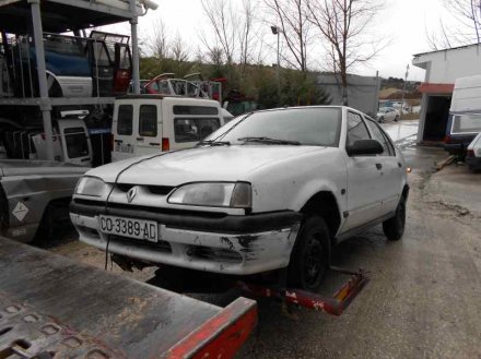 Vehiculo en el desguace: RENAULT 19 HATCHBACK (B/C53) B53705