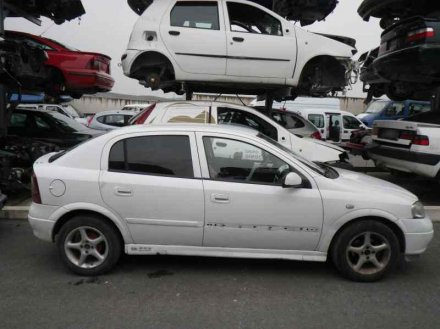 Vehiculo en el desguace: OPEL ASTRA G BERLINA Club