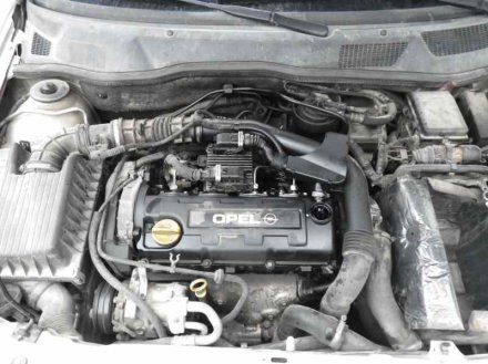 Vehiculo en el desguace: OPEL ASTRA G BERLINA Club