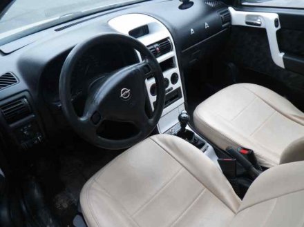 Vehiculo en el desguace: OPEL ASTRA G BERLINA Club