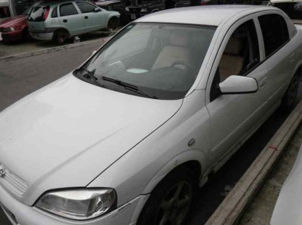 Vehiculo en el desguace: OPEL ASTRA G BERLINA Club