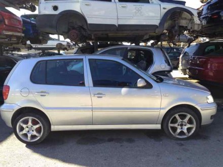 Vehiculo en el desguace: VOLKSWAGEN POLO BERLINA (6N2) Trendline