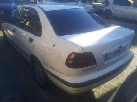 Vehiculo en el desguace: VOLVO S40 BERLINA TD