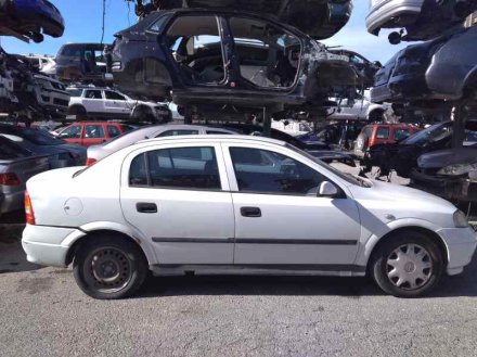 Vehiculo en el desguace: OPEL ASTRA G BERLINA Elegance