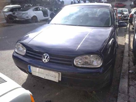 Vehiculo en el desguace: VOLKSWAGEN GOLF IV BERLINA (1J1) Básico