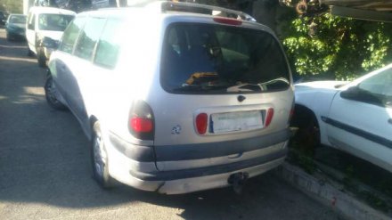Vehiculo en el desguace: RENAULT ESPACE /GRAND ESPACE (JE0) 2.2 dT Grand Espace RT