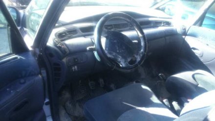 Vehiculo en el desguace: RENAULT ESPACE /GRAND ESPACE (JE0) 2.2 dT Grand Espace RT