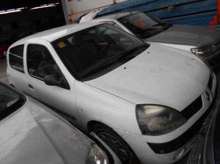 Vehiculo en el desguace: RENAULT CLIO II FASE II (B/CB0) Authentique