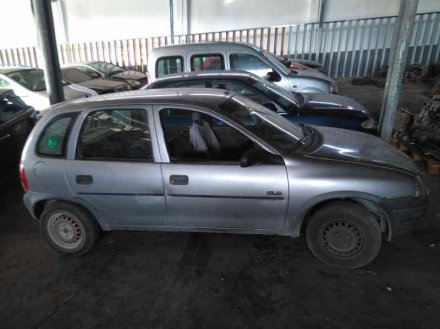 Vehiculo en el desguace: OPEL CORSA B Swing